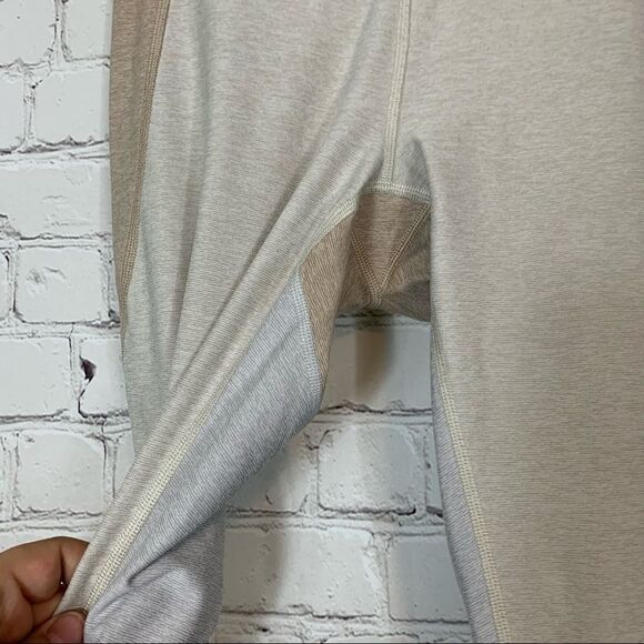 Outdoor Voices Tri Color Leggings Beige Cream Grey Size Small - Picture 4 of 10
